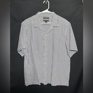 Banana republic men’s resort camp shirt